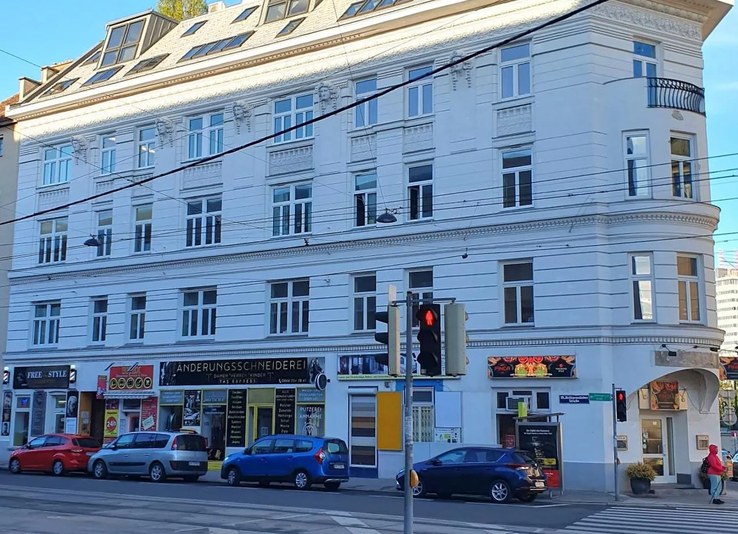 Luxurious Viennese Old Style Apartment