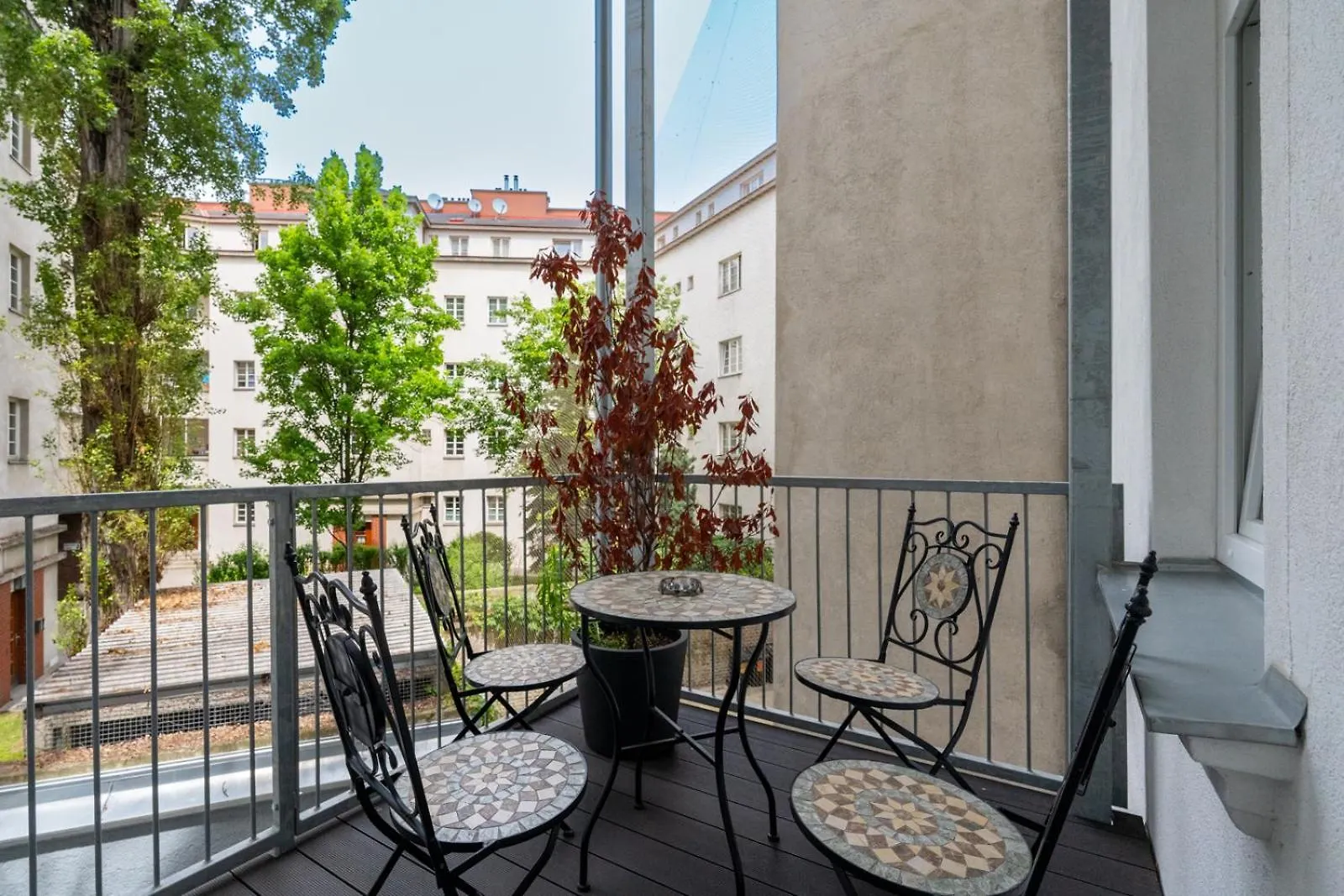 Luxurious Viennese Old Style Apartment Austria